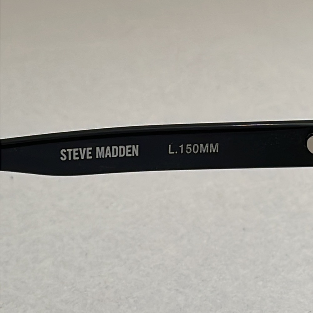 NEW Steve Madden Sunglasses - Picture 5 of 8